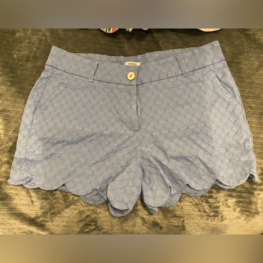 Crown & Ivy shorts size 8